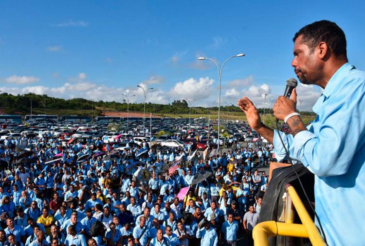  Segundo o sindicato, o acordo irá garantir estabilidade aos trabalhadores por um ano após a empresa ter sinalizado a demissão de 700 pessoas